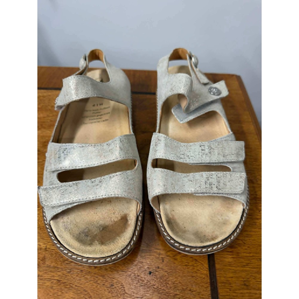 Ganter Womens Size 41 H‎ EU 10 USSilver Ivory Metallic Leather Comfort Sandals